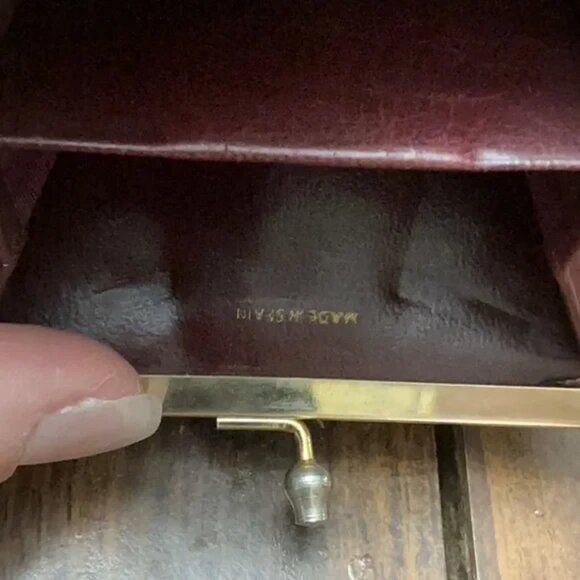 Givenchy Kiss Lock Coin Pouch - GUC - Picture 3 of 4